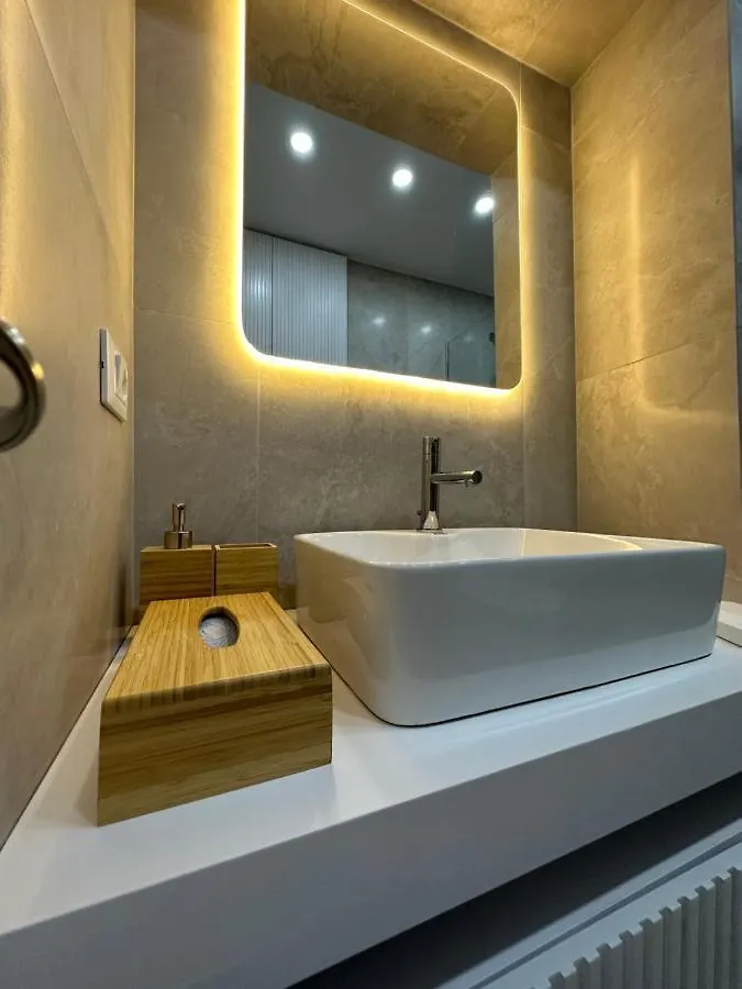 4Seasonsgea , New Modern Apartment In 地拉那